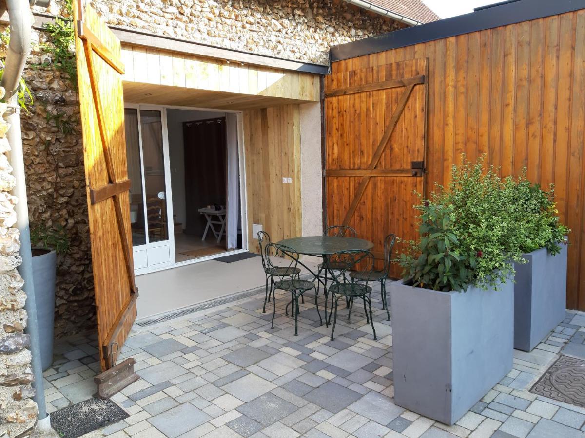 La Grange Des Lisieres Bed and Breakfast Rouvres  Buitenkant foto