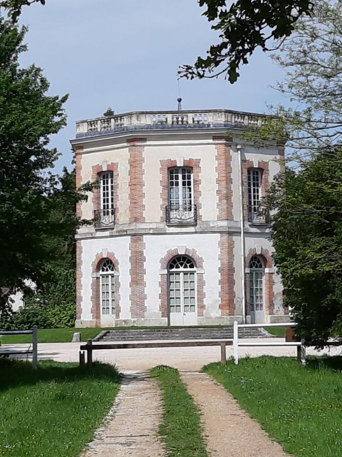 La Grange Des Lisieres Bed and Breakfast Rouvres  Buitenkant foto